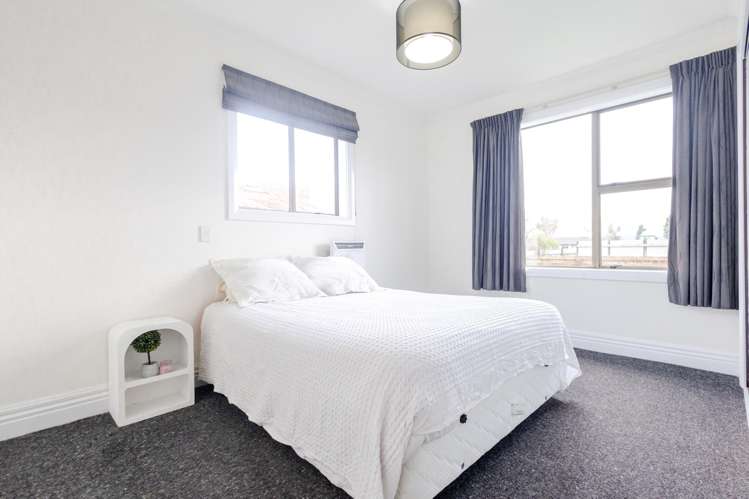 33 Main Road Harihari_11