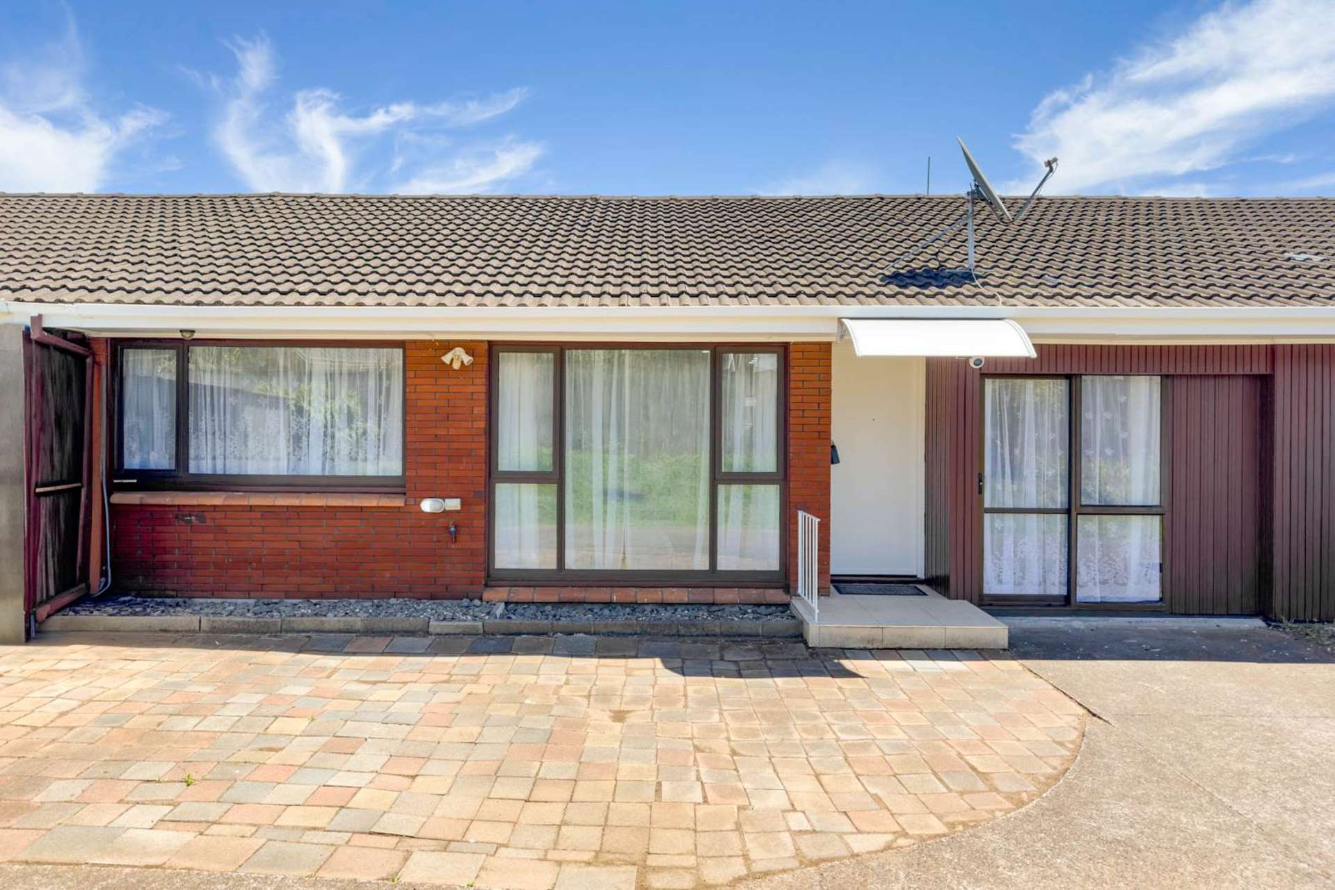 2/12 Dornwell Road Mount Roskill_0