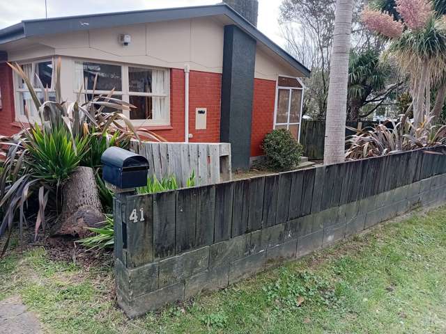 Charming Family Home in Brookfield