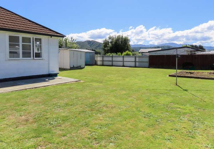 4 Plaskett Street Reefton_11