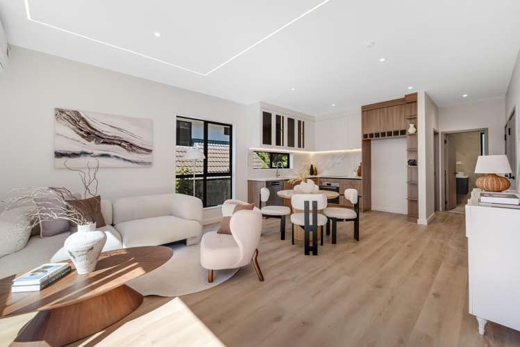 1-5/1 The Esplanade Eastern Beach_10