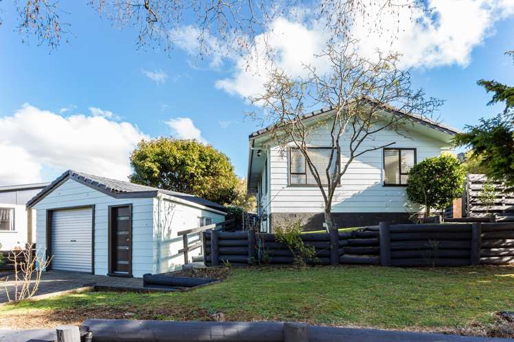 55 Larchmont Grove_0