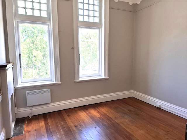 Room 2/Level 2, 1 Dowling Street Dunedin_4