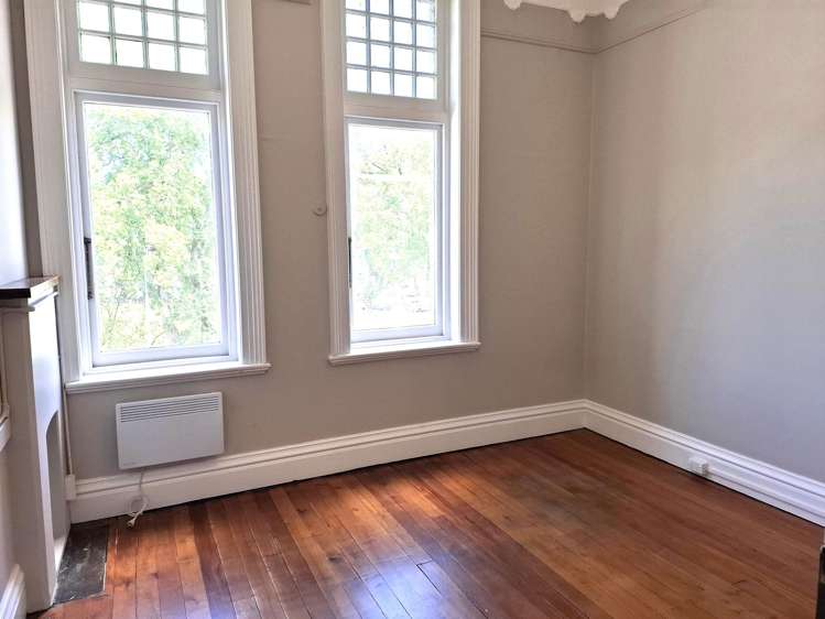 Room 2/Level 2, 1 Dowling Street Dunedin_4