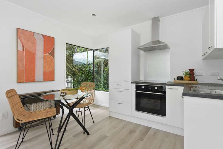 94 Naylor Street Hamilton East_12