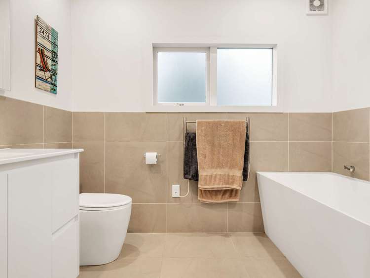 247a Hill Road The Gardens_16