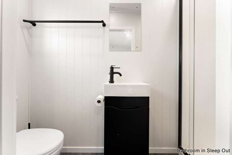 35 Fitzherbert Avenue West Harbour_25