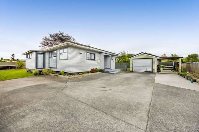 Family-Friendly Convenience in Inglewood