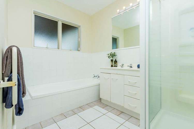 2/69 Seaview Road Castor Bay_19