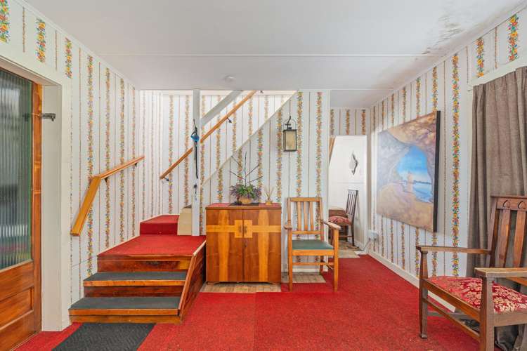 44 Marine Parade Cooks Beach_18