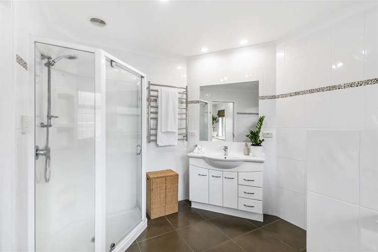 4 Janome Place Bucklands Beach_31