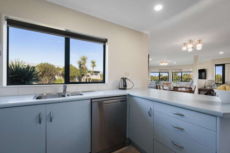 98 Koutunui Road Athenree_2