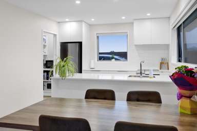 9 Midsummer Avenue_4