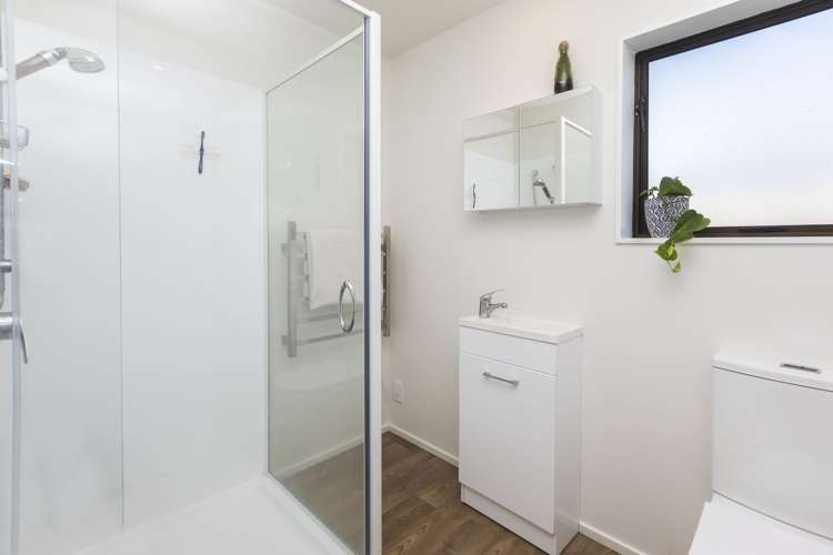 2/68 Ottawa Road Wainoni_11