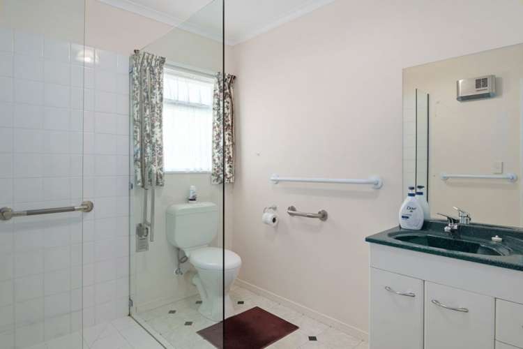 10 Hawthorn Way Richmond_8