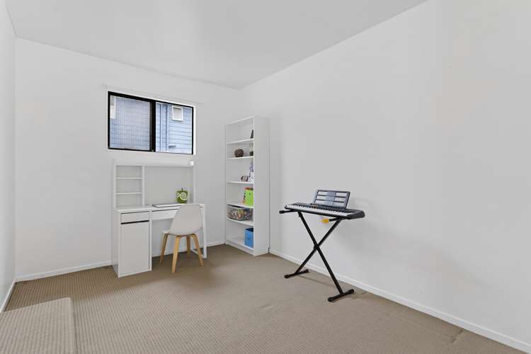 2/27 Aeroview Drive Beach Haven_13