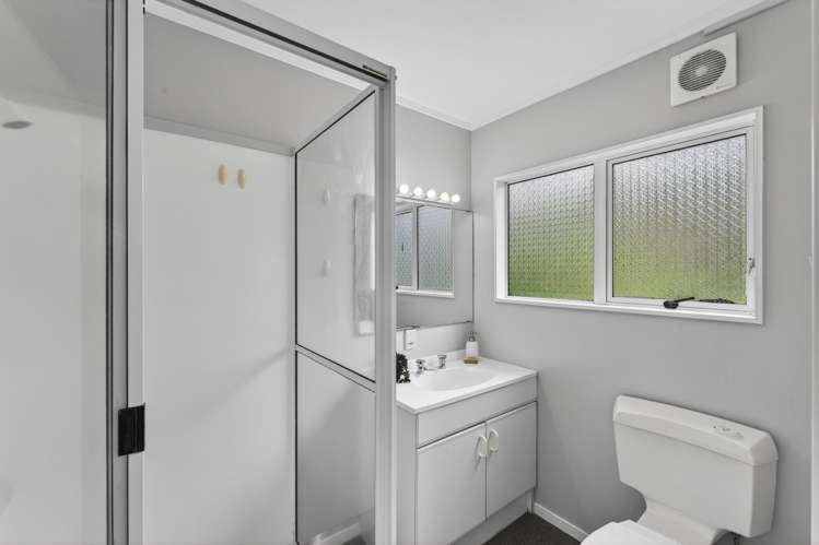 2/38 Rukutai Street Orakei_9