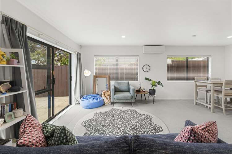 2/7 Mona Avenue Mangere Bridge_1