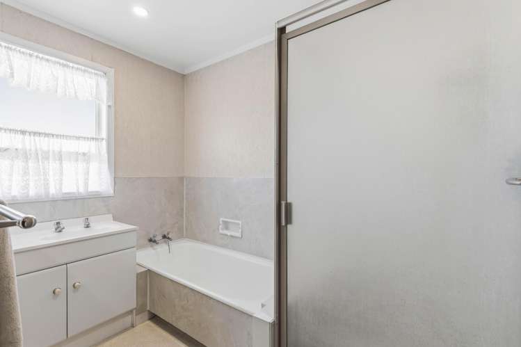13 Kohekohe Place Pukete_17