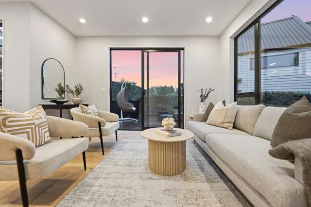 8c Catalina Crescent Forrest Hill_1