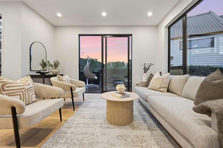 8c Catalina Crescent Forrest Hill_1