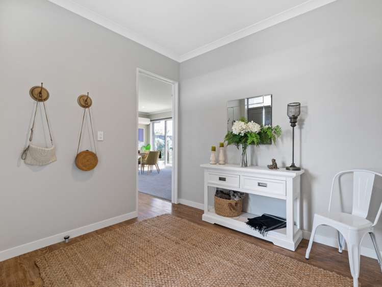 21 Corsair Crescent Burleigh_16