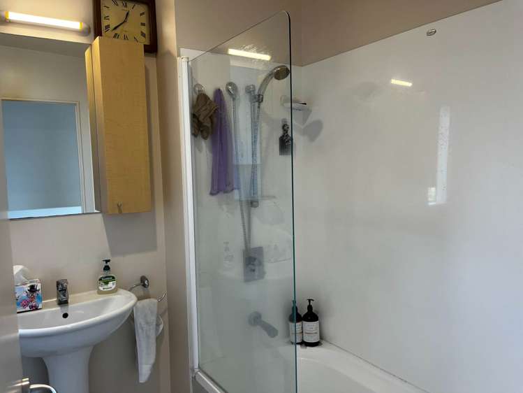 20/3 Riverside Road Orewa_9