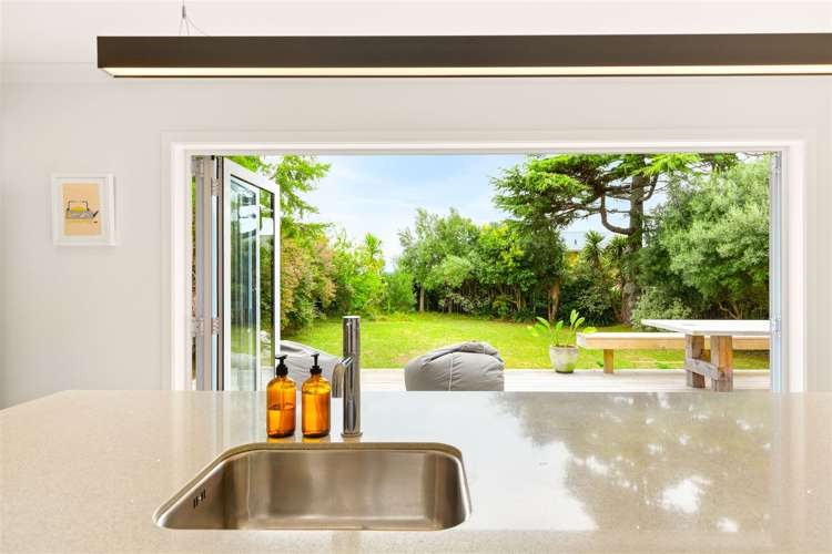 4 Divich Avenue Te Atatu South_8