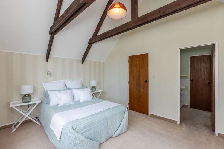 2/22 Middle Road Havelock North_11