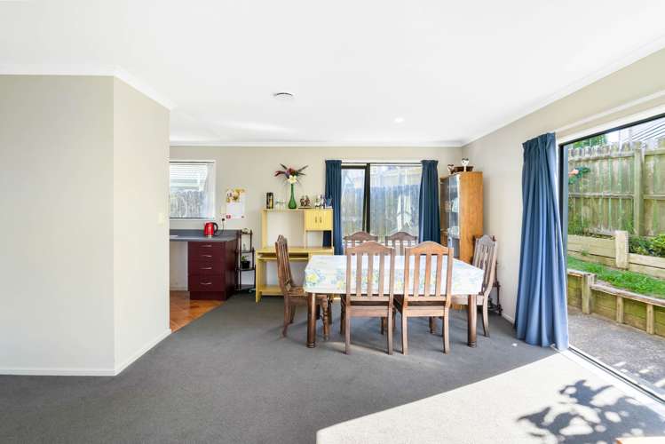 45 Robert Ross Place Clendon Park_5