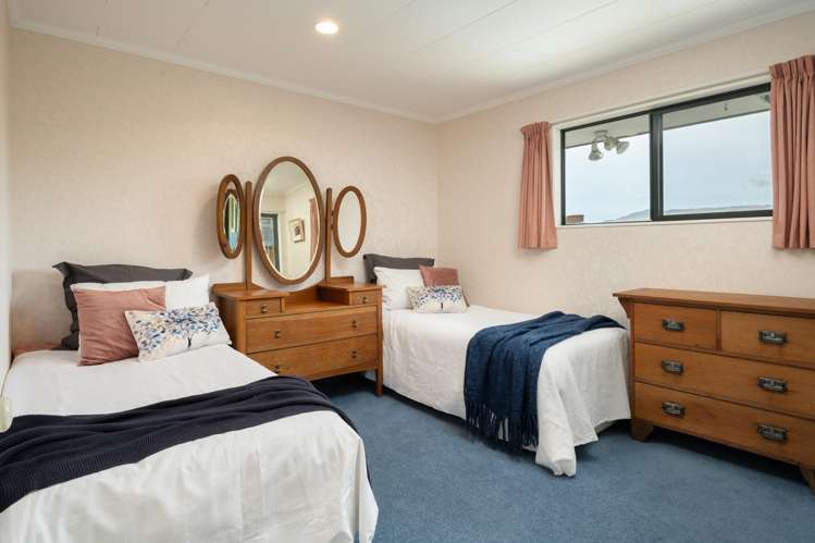 27 Pine Hill Rise Fairhall_17