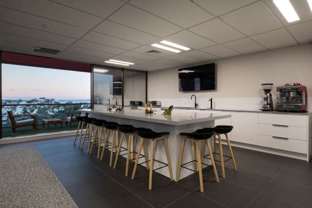 3/159 Hurstmere Road Takapuna_3