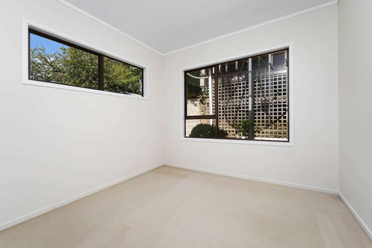 14 Montressor Place Mellons Bay_7