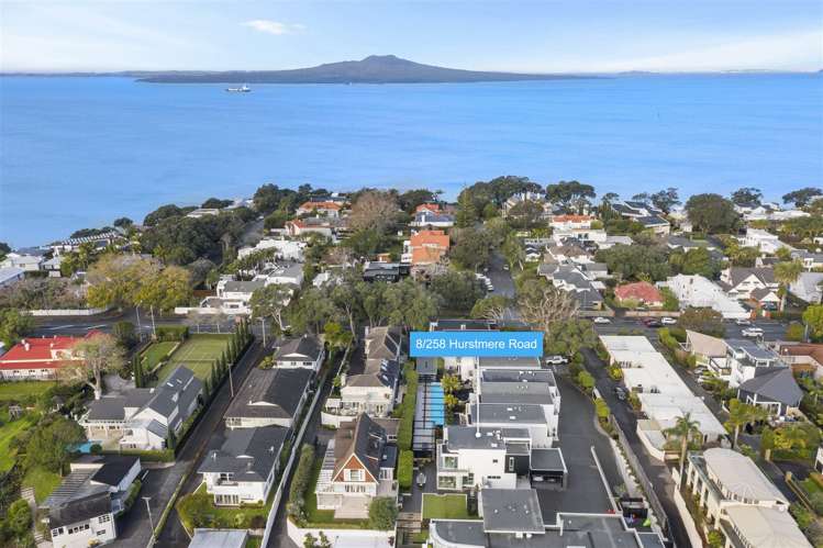 8/258 Hurstmere Road Takapuna_25