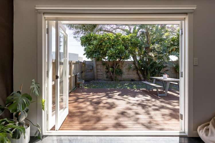 86 Bellevue Road Brookfield_17