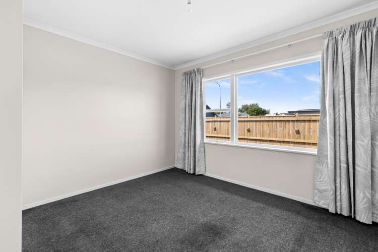 51 Clarence Cox Crescent Pirimai_10