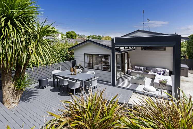 35 Pickwick Parade Mellons Bay_26