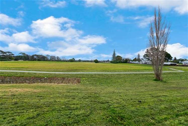 13 Ingleby Place Kelston_20