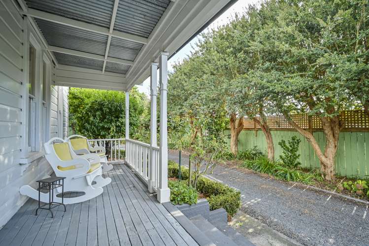 1205a Karamu Road North Mayfair_19