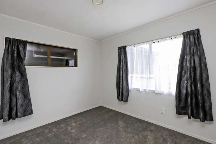 711a Whitehead Road Saint Leonards_10