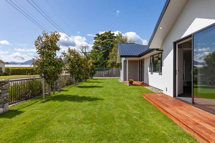 2 Thomas Way Brightwater_18