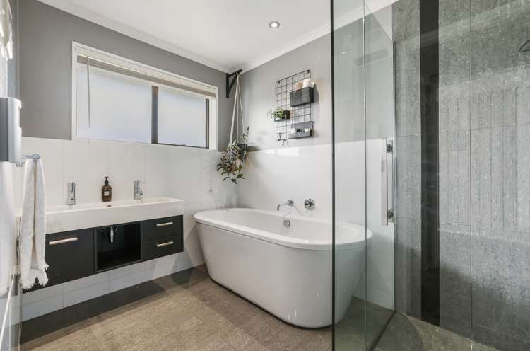 44 Tulip Drive Cambridge_14