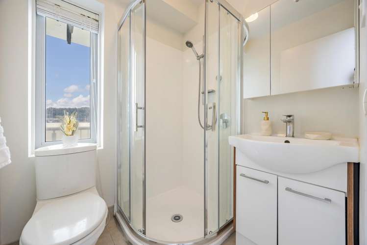 408/10 Flower Street Eden Terrace_16