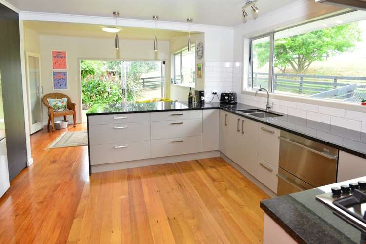 93 Chatham Road Helensville_5