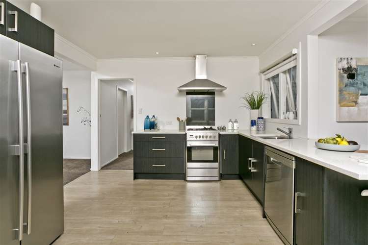 12 Fairclough Road Beach Haven_5