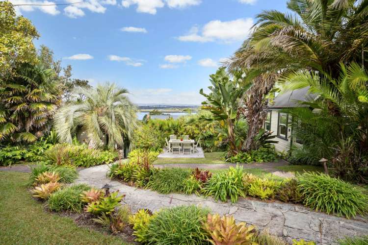 146 Attwood Road Paremoremo_2