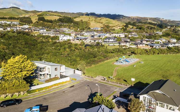 7 Pikitanga Close Tawa_32