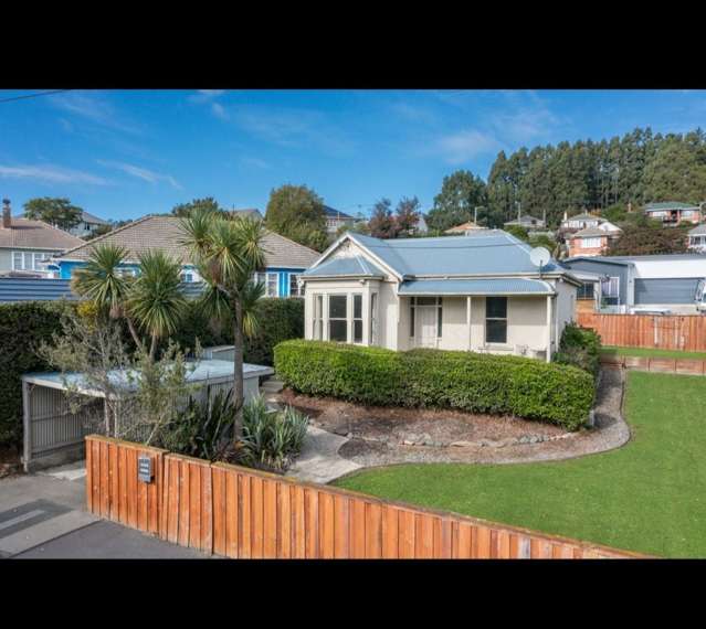 Charming Family Home in Green Island