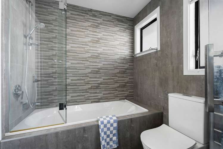 33 Trias Road Totara Vale_22