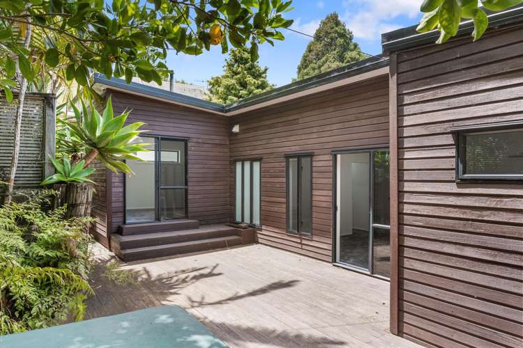 19 Warner Park Avenue Laingholm_15